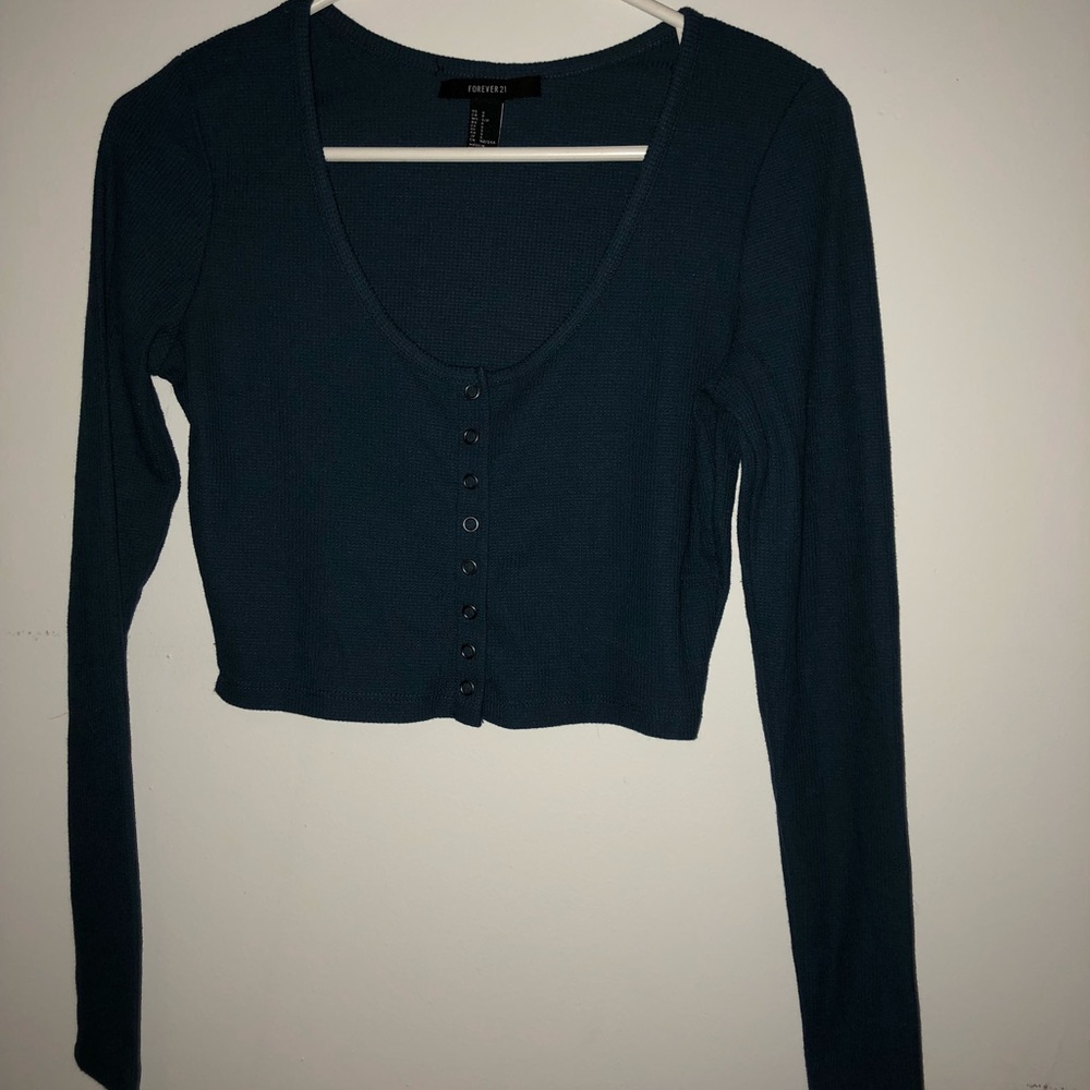 Long sleeve crop top